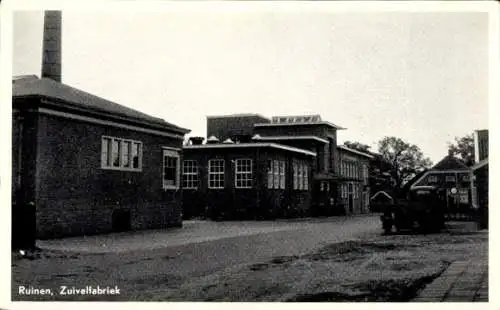 Ak Ruinen Drenthe Niederlande, Ruinene, Zuivelfabriek, industrielle Architektur, Straße, alte ...