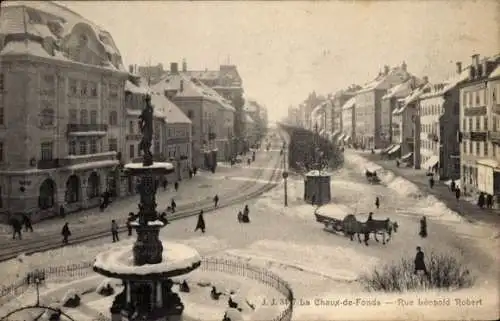 Ak La Chaux de Fonds Kanton Neuenburg, Rue Leopold Robert, Winteransicht