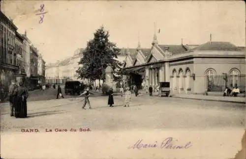 Ak Gand Gent Ostflandern, Bahnhof La Gare du Sud, alte Architektur, Menschen auf der Straße, F...