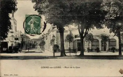 Ak Cosne Cours sur Loire Nièvre, Bahnhofsplatz