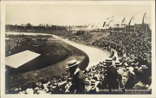 Ak Berlin Wilmersdorf Grunewald, Deutsches Stadion, Zuschauer