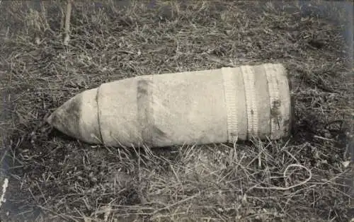 Foto Ak Blindgänger, Kriegsbeute, I. WK