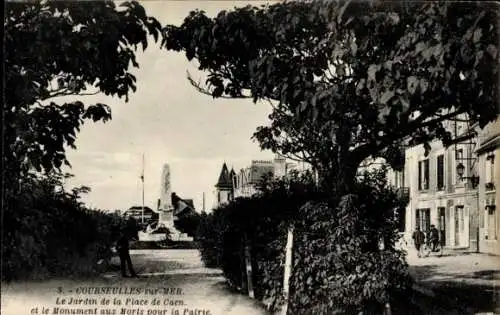 Ak Courseulles sur Mer Calvados, Place de Caen, Jardin, Monutment aux Morts