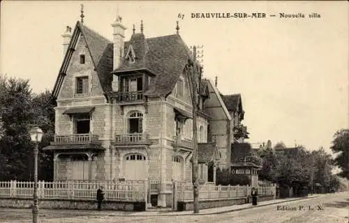 CPA Deauville sur Mer Calvados, Nouvelle villa