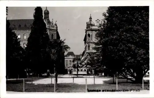 Foto Ak Zagreb Kroatien, Platz, Straßenbahn