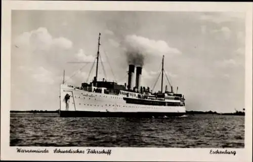 Ak Ostseebad Warnemünde Rostock, Schwedisches Fährschiff, Fotograf Eschenburg