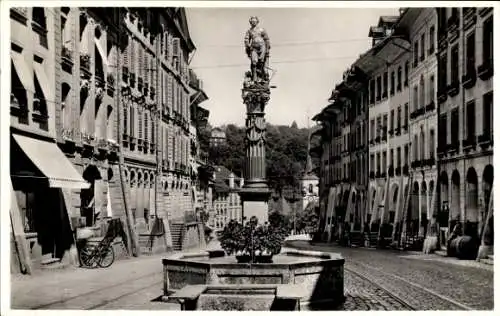 Ak Bern Stadt Kanton Bern, Gerechtigkeitsgasse, Brunnen
