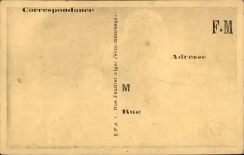 Ak Maghreb, Barbusige junge Frau