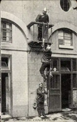 Ak Pompiers, L'Echelle a crochet, Feuerwehr