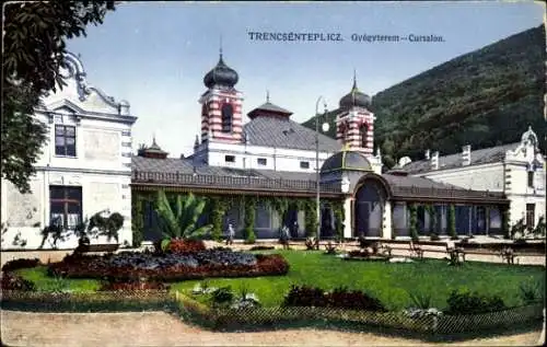 Ak Ungarn, Bad Trencsenteplicz, Kursalon, Park, Blumen