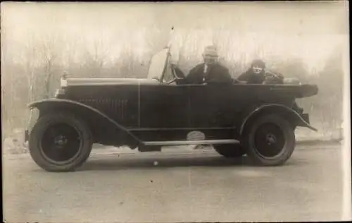 Foto Ak Ostern 1927, Automobil