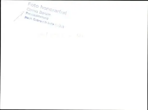 Foto Zirkus Barum, Eisbären-Dressur, Dompteur