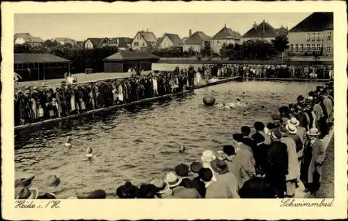 Ak Heide in Holstein, Schwimmbad