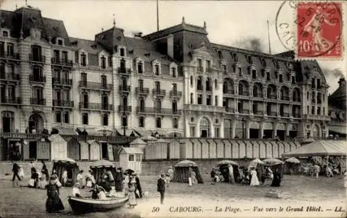 Ak Cabourg Calvados, Strand vor dem Grand Hotel