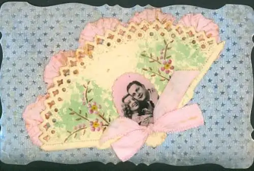 Stoff Ak Liebespaar, Porträt, Fächer, Stoffschleife