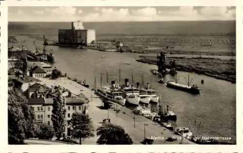 Ak Szczecin Stettin Pommern, Schiffe im Hafen, Stadtansicht, Hakenterrasse