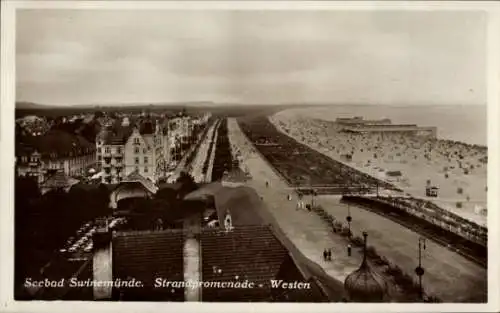 Ak Świnoujście Swinemünde Pommern, Seebad  Strandpromenade Westen, Küstenansicht, Bauten im Hi...