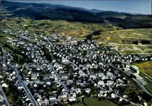 Ak Eibelshausen Eschenburg in Hessen, Luftaufnahme von  Landschaft, Häuser, Straßen