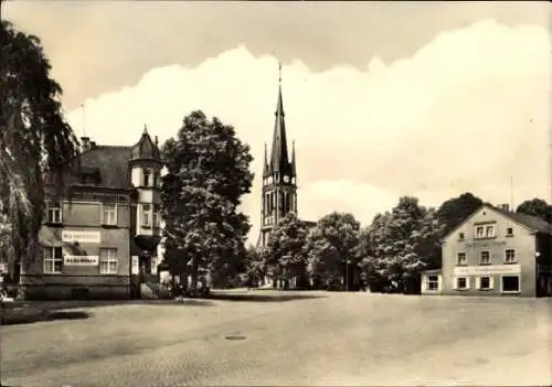 Ak Weinböhla in Sachsen, Kirchplatz, Kirche