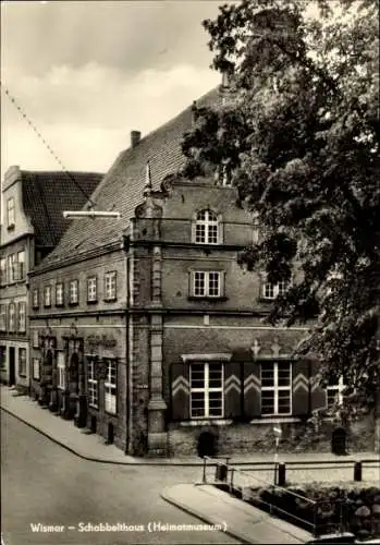Ak Hansestadt Wismar, Schabbelthaus (Heimatmuseum), historische Architektur, Uferstraße