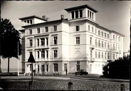 Ak Seebad Heiligendamm Bad Doberan, Historisches Gebäude, Meerblick, Parkanlage, Schwarz-Weiß-...