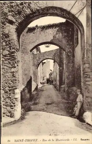 Ak Saint Tropez Var, Rue de la Miséricorde