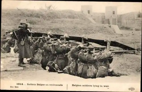 Ak Belgische Soldaten im Schützengraben, I. WK