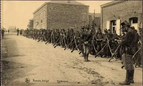 Ak Soldats Belges, Halte Repos, Waffen, Uniform