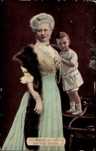 Ak Kaiserin Auguste Viktoria, Enkel Prinz Wilhelm von Preußen, Portrait, Pelzstola