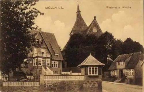 Ak Mölln im Herzogtum Lauenburg, Pastorat, Kirche, Bäume, Häuser