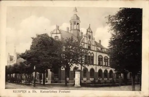 Ak Kempen am Niederrhein, Kaiserliches Postamt, Bäume, Straße, Wolken am Himmel