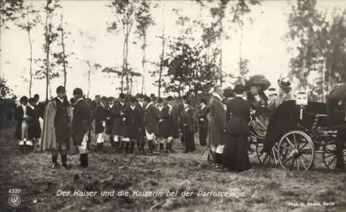 Ak Bärenhecke Johnsbach Glashütte im Osterzgebirge, Kaiser, Kaiserin, Hofdamen und Hofherren b...