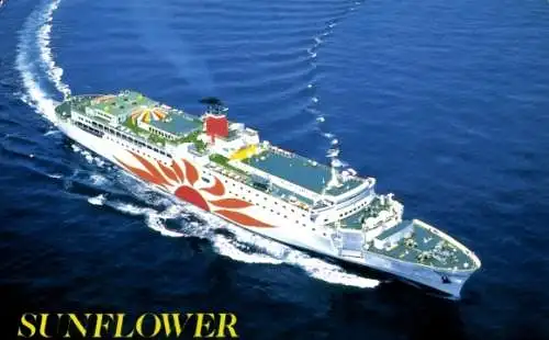 Ak Osaka Präfektur Osaka Japan, Fähre Sunflower auf dem Meer