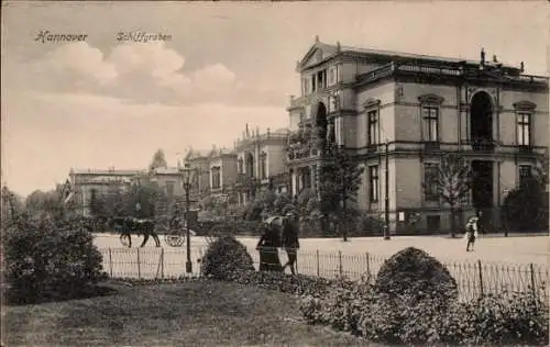 Ak Hannover in Niedersachsen,  Schiffgraben, historische Gebäude, Pferdekutsche, Spaziergänger