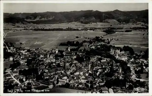 Ak Isny im Allgäu, Gesamtansicht, Fliegeraufnahme