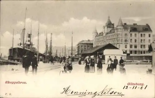 Ak Göteborg Schweden, Skeppsbron, Hafen, Schiffe, historische Architektur, Menschen in alten K...