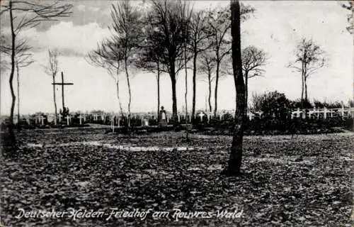 Ak Rouvres Haute Marne, Deutscher Heldenfriedhof, 19 Ersatz Division