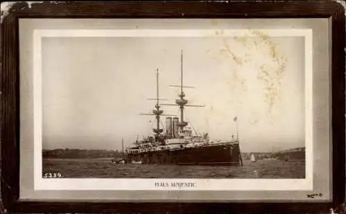 Passepartout Ak Kriegsschiff HMS Majestic, Royal Navy