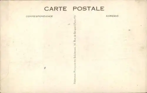 CPA Un jeu passionnant, Qui prendra le foulard