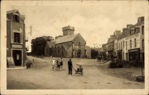 CPA Barneville sur Mer Manche, Place, Eglise