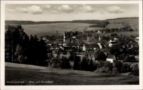 Ak Wunsiedel im Tal der Röslau Oberfranken, Blick auf Ortschaft und Umgebung