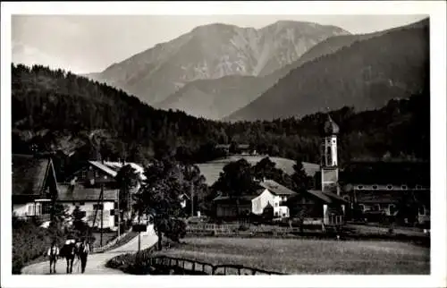 Ak Fischbachau in Oberbayern, Berglandschaft, Kirche, Gebäude, Wanderer, Miesing