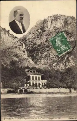 Ak Èze Alpes Maritimes, Porträt eines Mannes, Villa Exe-les-Pins, Felsen im Hintergrund, Wasse...