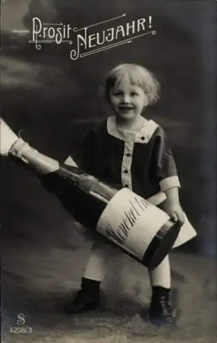 Ak Glückwunsch Neujahr, Kind mit Sektflasche