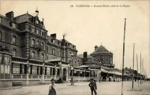 Ak Cabourg Calvados, Grand Hotel, cote de la Digue