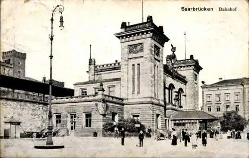 Ak Saarbrücken im Saarland, Bahnhof