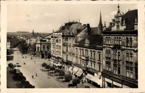 Ak Plzeň Pilsen Stadt, Stadtansicht, alte Gebäude, Klattauer-Straße, Verkehr, Bäume