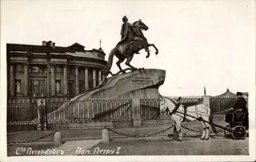 Ak Sankt Petersburg Russland, Reiterstatue von Peter I, Gebäude im Hintergrund
