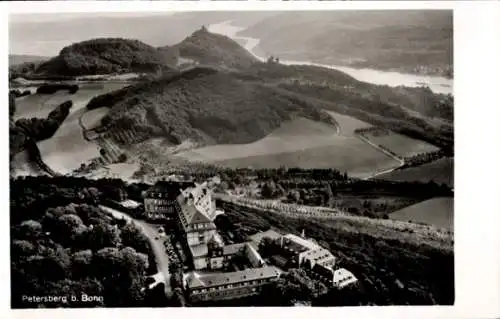 Ak Königswinter am Rhein, Petersberg, Fliegeraufnahme