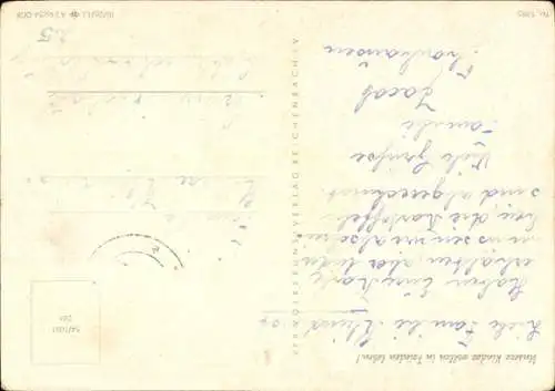 Ak Mädchen spielt am Strand mit einem Schiff